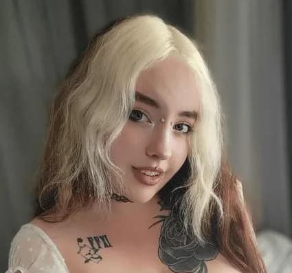 Dominate OnlyFans with Gothic Queen Content Strategies